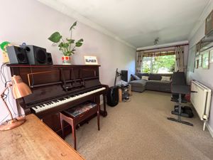 Family Room- click for photo gallery